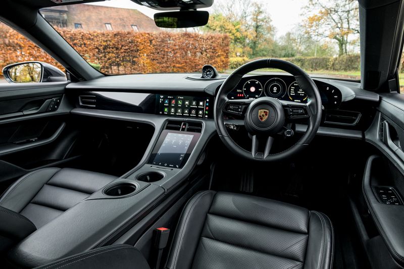 Porsche Taycan Performance Plus 93.4kWh 4 Cross Turismo Auto 4WD