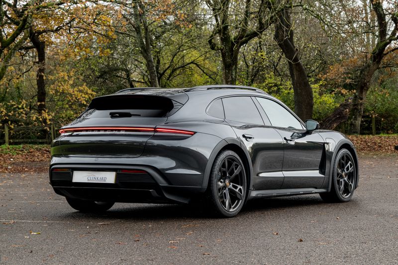 Porsche Taycan Performance Plus 93.4kWh 4 Cross Turismo Auto 4WD
