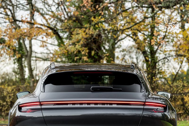 Porsche Taycan Performance Plus 93.4kWh 4 Cross Turismo Auto 4WD