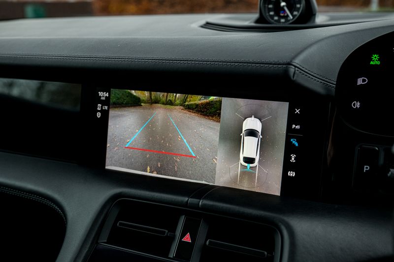 Porsche Taycan Performance Plus 93.4kWh 4 Cross Turismo Auto 4WD