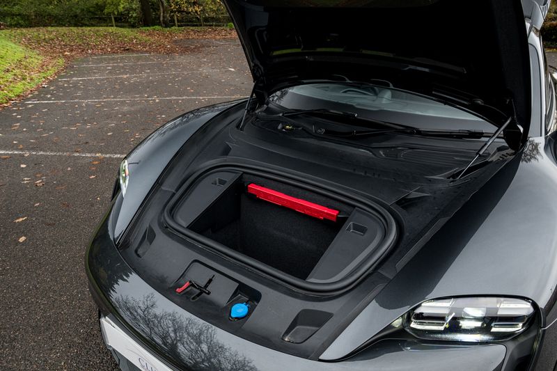 Porsche Taycan Performance Plus 93.4kWh 4 Cross Turismo Auto 4WD