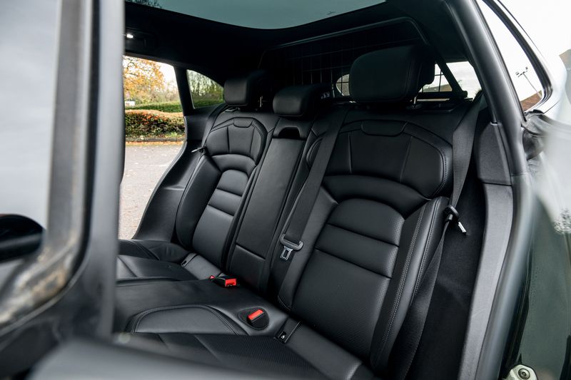 Porsche Taycan Performance Plus 93.4kWh 4 Cross Turismo Auto 4WD