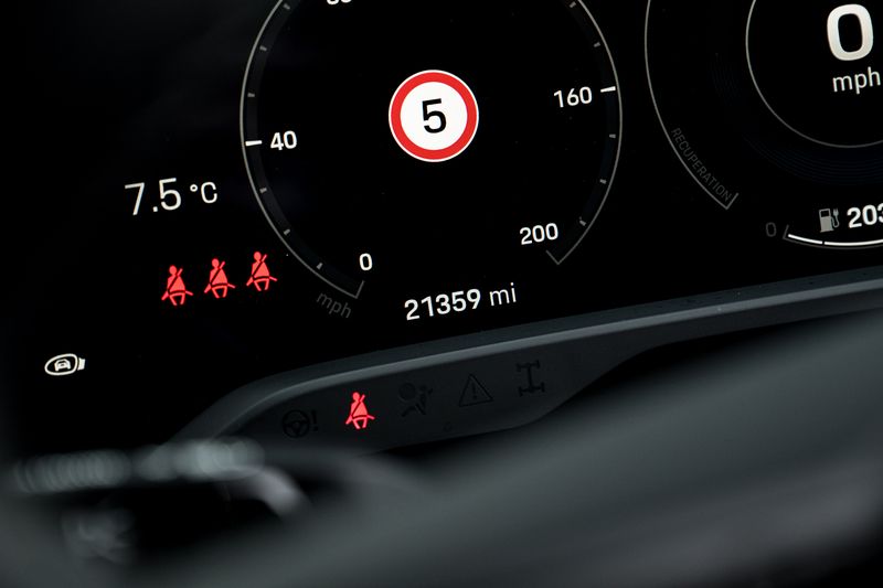 Porsche Taycan Performance Plus 93.4kWh 4 Cross Turismo Auto 4WD