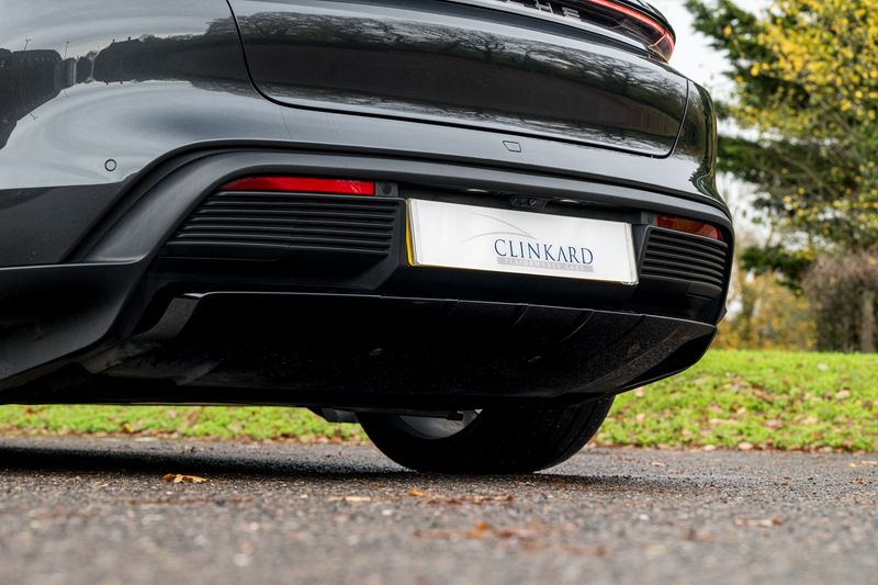 Porsche Taycan Performance Plus 93.4kWh 4 Cross Turismo Auto 4WD