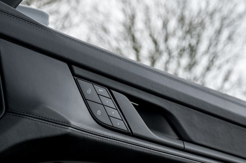 Porsche Taycan Performance Plus 93.4kWh 4 Cross Turismo Auto 4WD