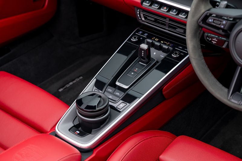 Porsche 992 Turbo Cabriolet PDK