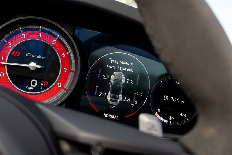 Porsche 992 Turbo Cabriolet PDK