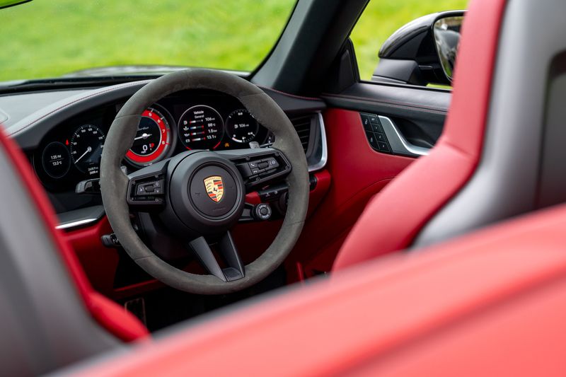 Porsche 992 Turbo Cabriolet PDK