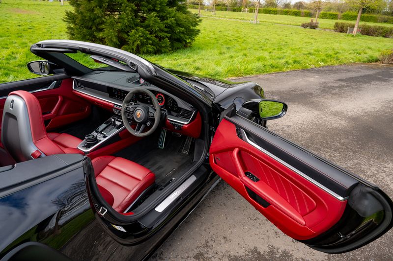 Porsche 992 Turbo Cabriolet PDK