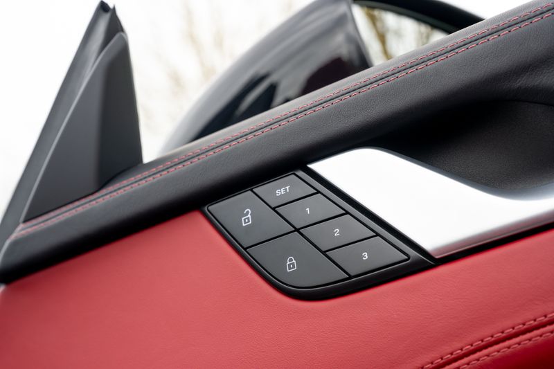 Porsche 992 Turbo Cabriolet PDK