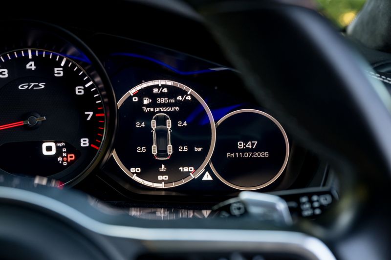 Porsche Panamera 4.0T V8 GTS Sport Turismo PDK