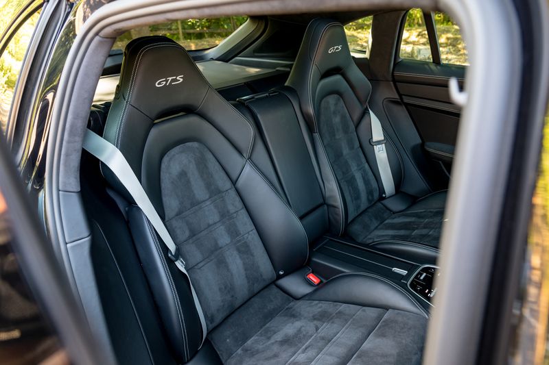 Porsche Panamera 4.0T V8 GTS Sport Turismo PDK