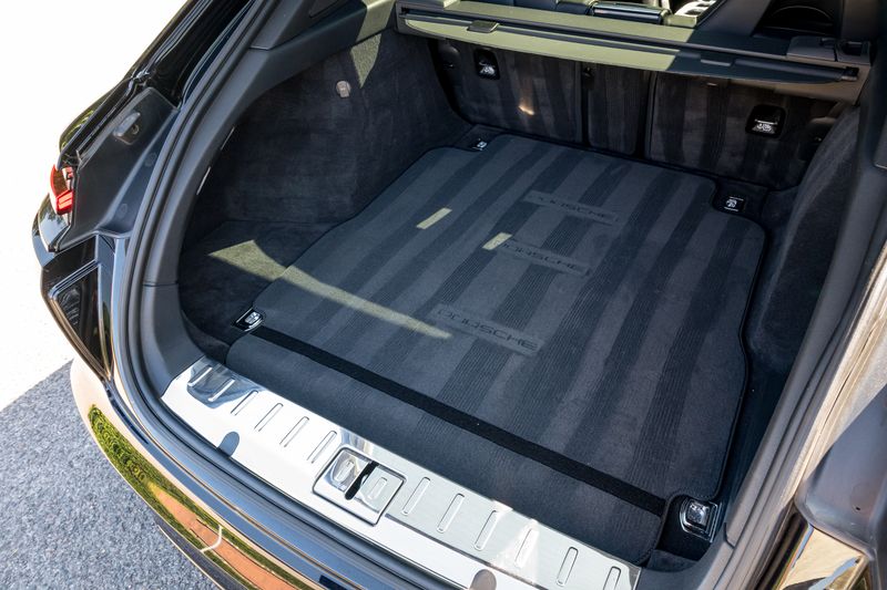 Porsche Panamera 4.0T V8 GTS Sport Turismo PDK