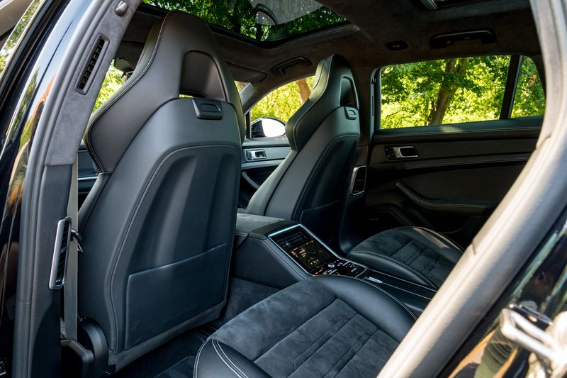 Porsche Panamera 4.0T V8 GTS Sport Turismo PDK