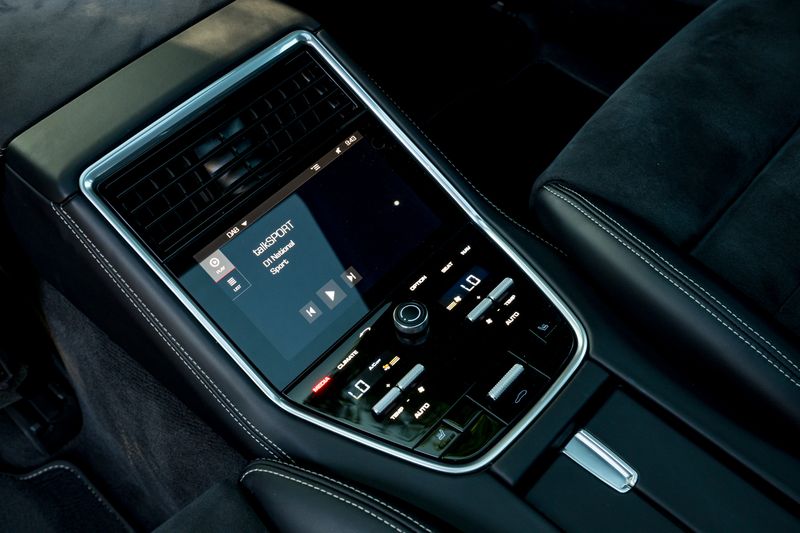 Porsche Panamera 4.0T V8 GTS Sport Turismo PDK