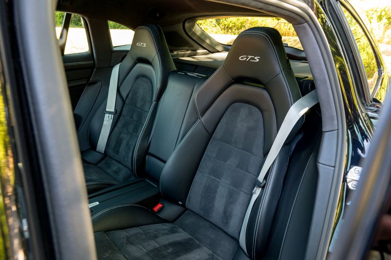 Porsche Panamera 4.0T V8 GTS Sport Turismo PDK