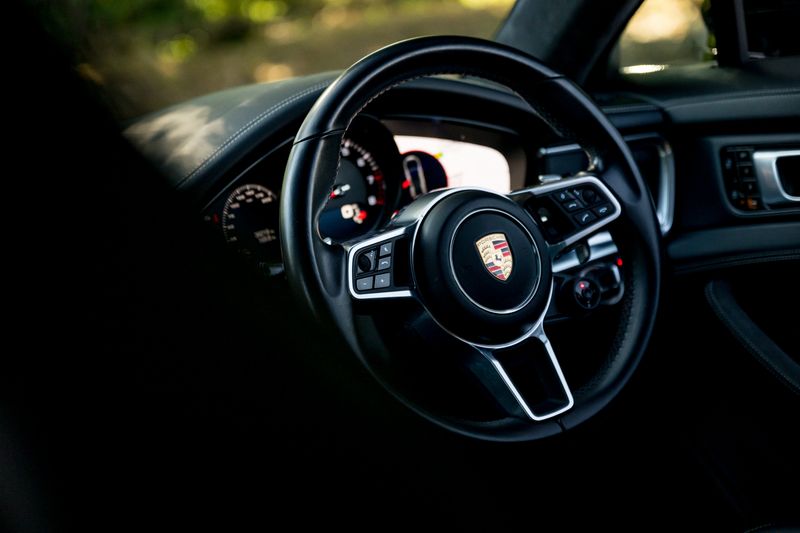 Porsche Panamera 4.0T V8 GTS Sport Turismo PDK