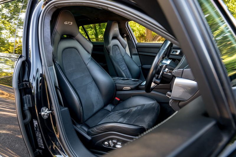 Porsche Panamera 4.0T V8 GTS Sport Turismo PDK