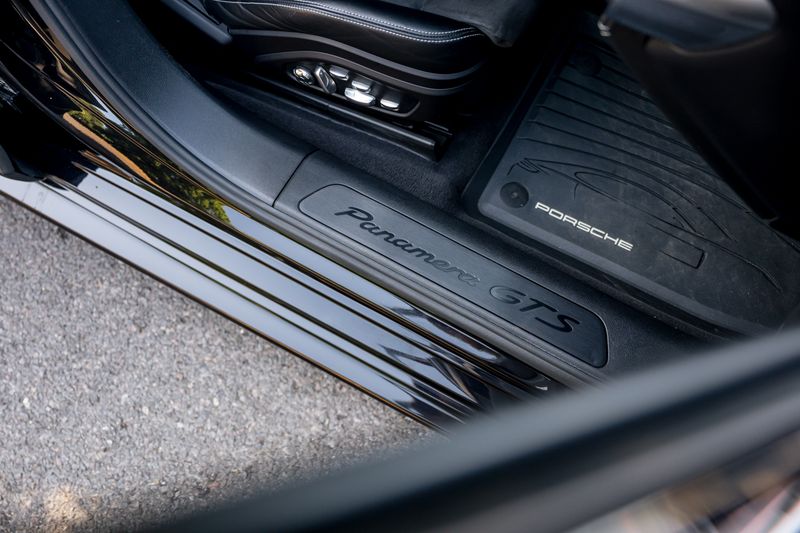 Porsche Panamera 4.0T V8 GTS Sport Turismo PDK