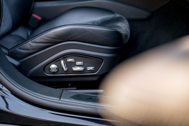 Porsche Panamera 4.0T V8 GTS Sport Turismo PDK