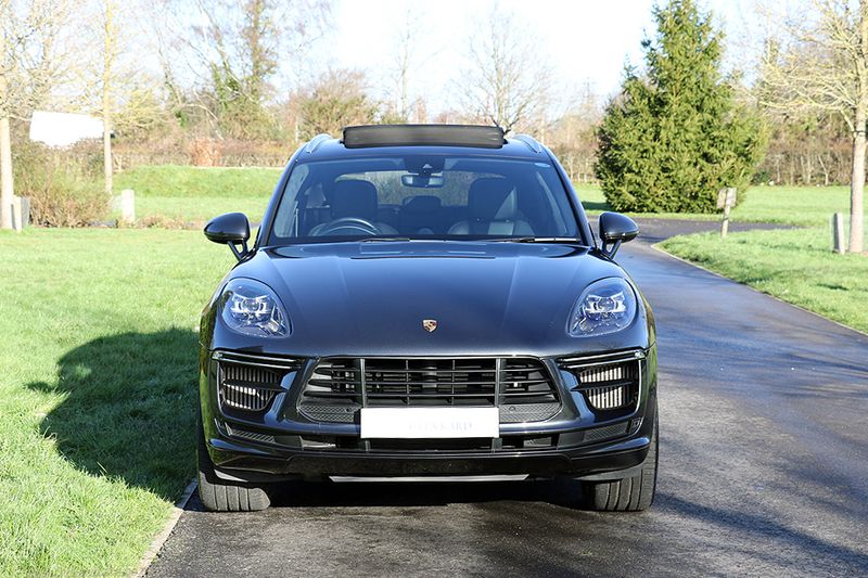 Porsche Macan Turbo PDK