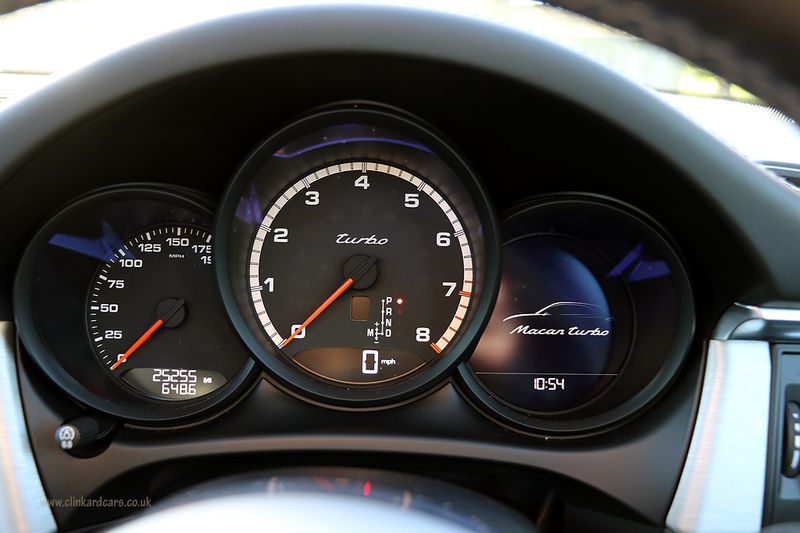 Porsche Macan Turbo PDK
