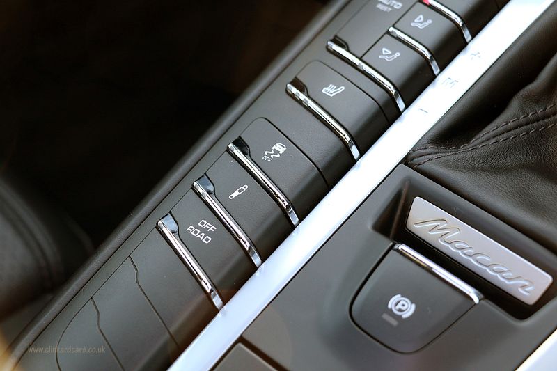 Porsche Macan Turbo PDK