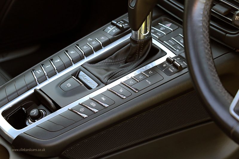 Porsche Macan Turbo PDK