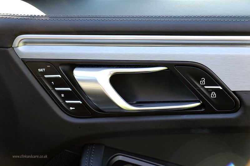 Porsche Macan Turbo PDK