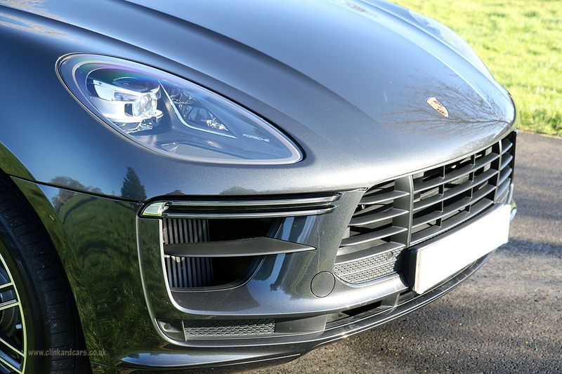 Porsche Macan Turbo PDK