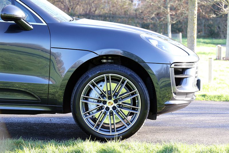 Porsche Macan Turbo PDK