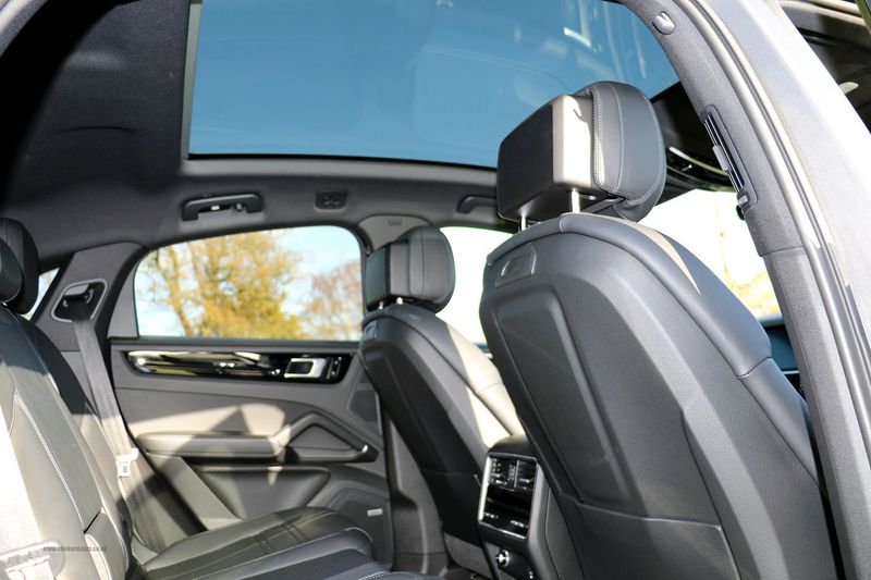 Porsche Cayenne Coupe V6 E-Hybrid Automatic