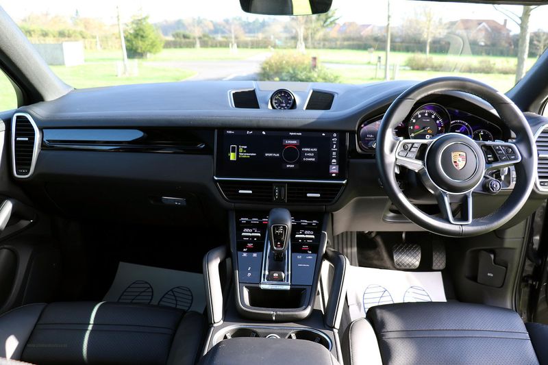 Porsche Cayenne Coupe V6 E-Hybrid Automatic