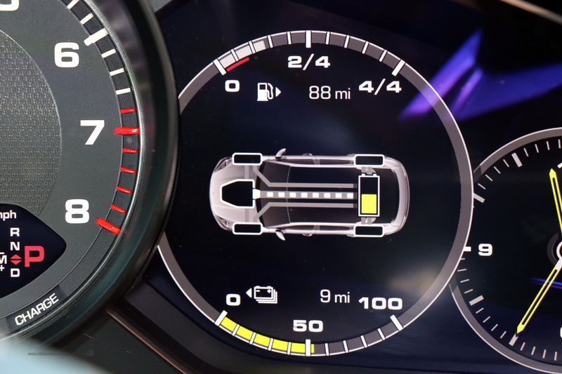 Porsche Cayenne Coupe V6 E-Hybrid Automatic