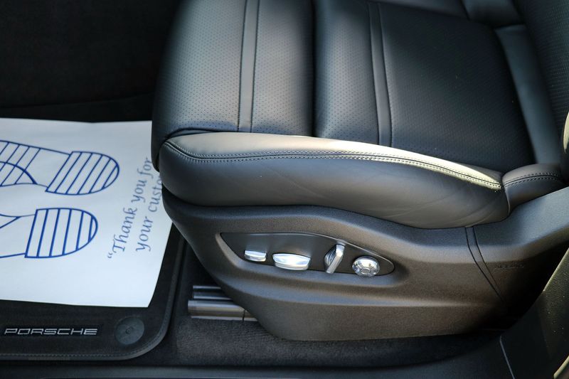 Porsche Cayenne Coupe V6 E-Hybrid Automatic