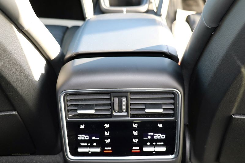 Porsche Cayenne Coupe V6 E-Hybrid Automatic