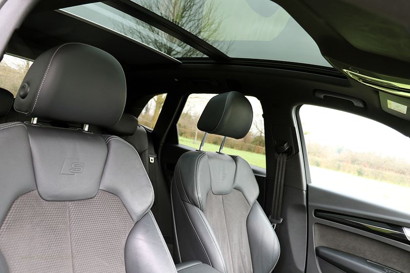 Audi Q5 2.0 TFSi Black Edition S Tronic Quattro