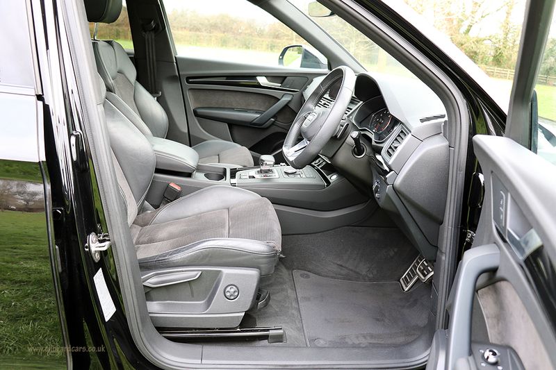 Audi Q5 2.0 TFSi Black Edition S Tronic Quattro