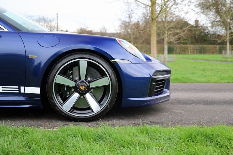 Porsche 992 Sport Classic