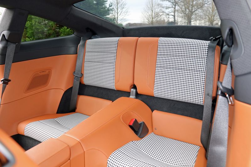 Porsche 992 Sport Classic