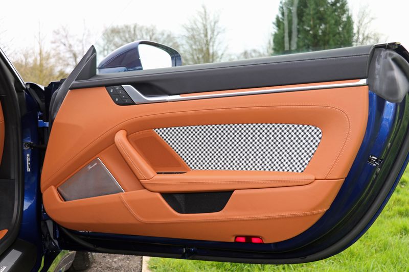 Porsche 992 Sport Classic