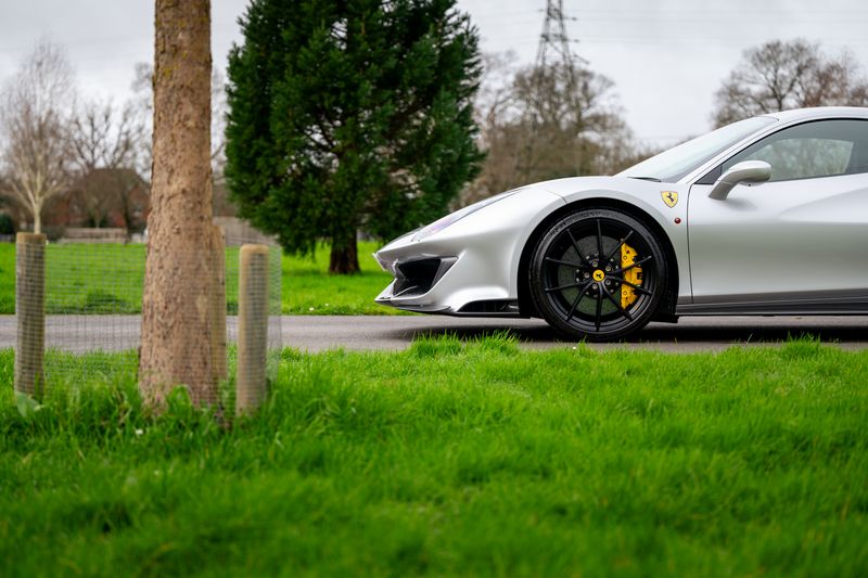 Ferrari 488 Pista