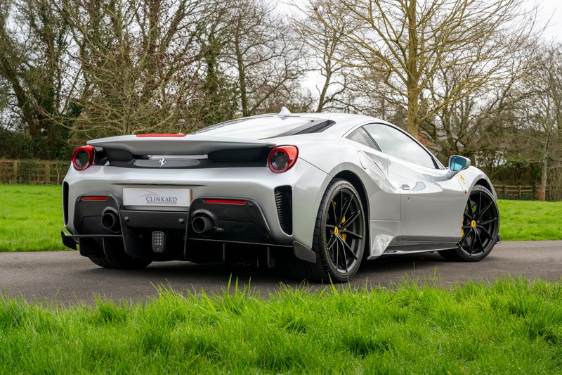 Ferrari 488 Pista