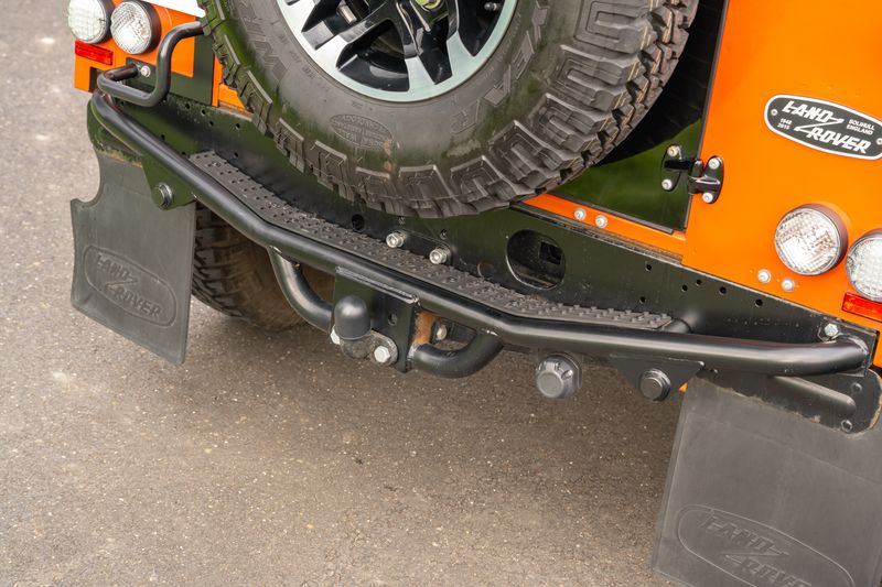 Land Rover 90 2.2 TDCI Adventure