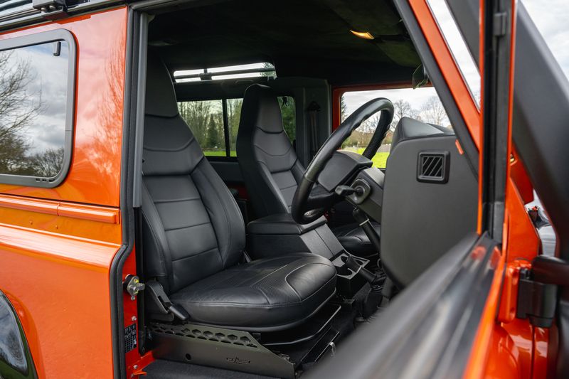 Land Rover 90 2.2 TDCI Adventure