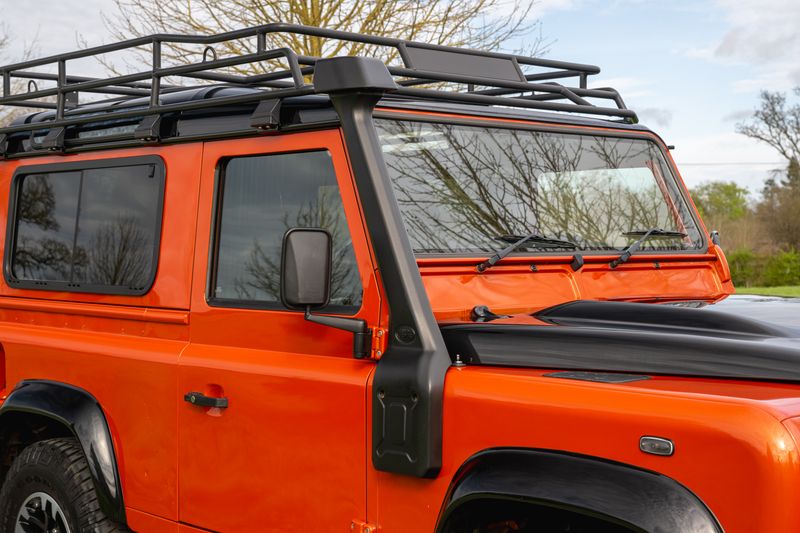 Land Rover 90 2.2 TDCI Adventure