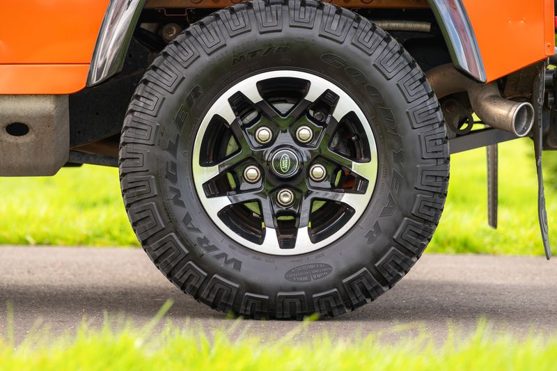 Land Rover 90 2.2 TDCI Adventure