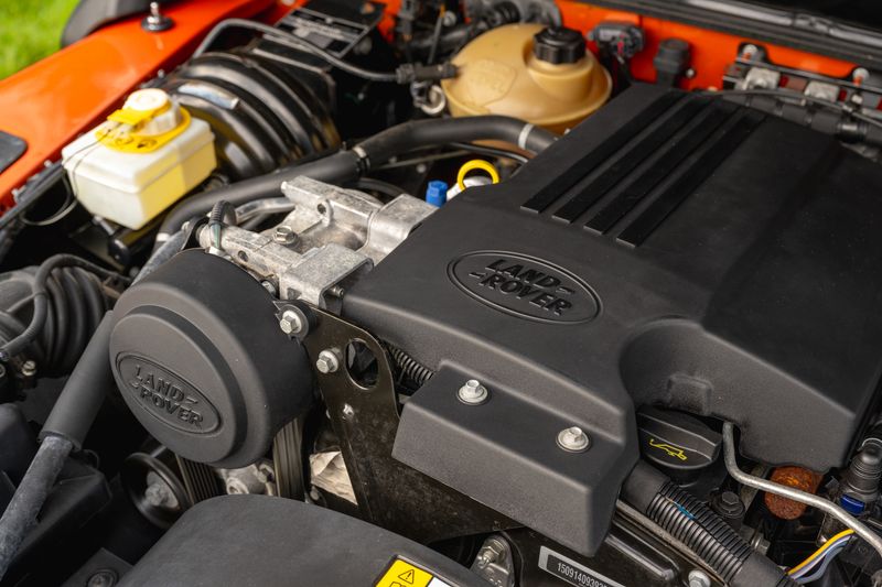 Land Rover 90 2.2 TDCI Adventure