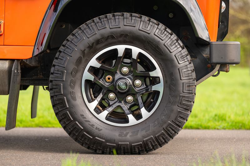 Land Rover 90 2.2 TDCI Adventure