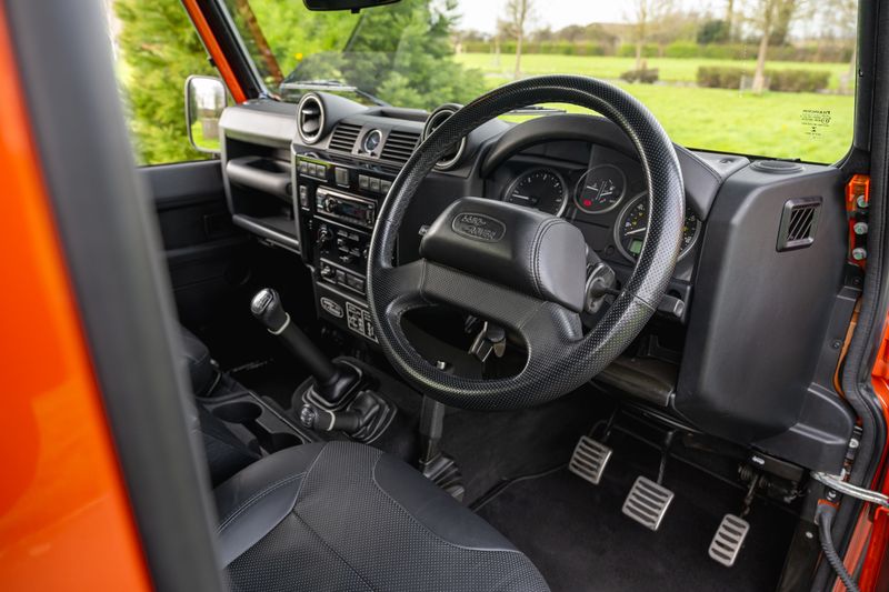 Land Rover 90 2.2 TDCI Adventure